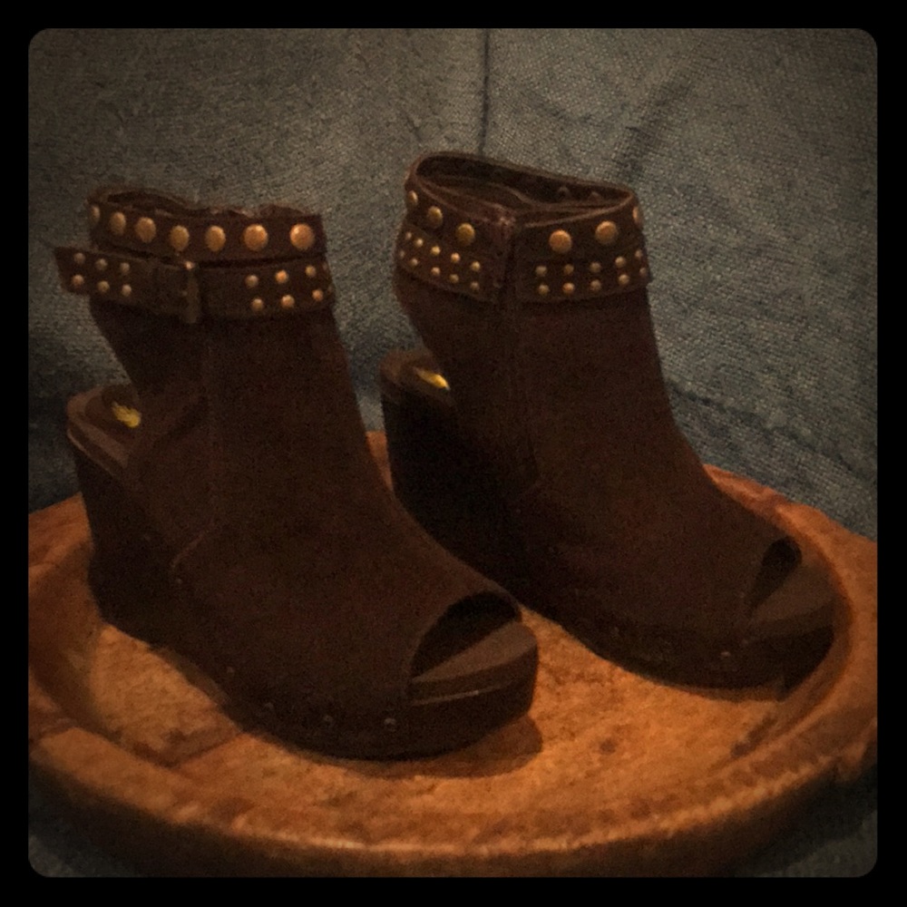 Volatile Brown Wedges Sz 8